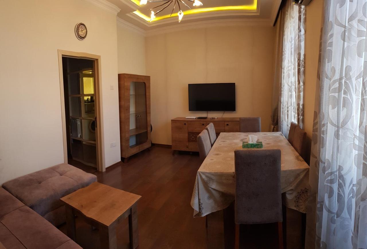 Central Baku Luxury Apartment On Nizami Street Exterior photo